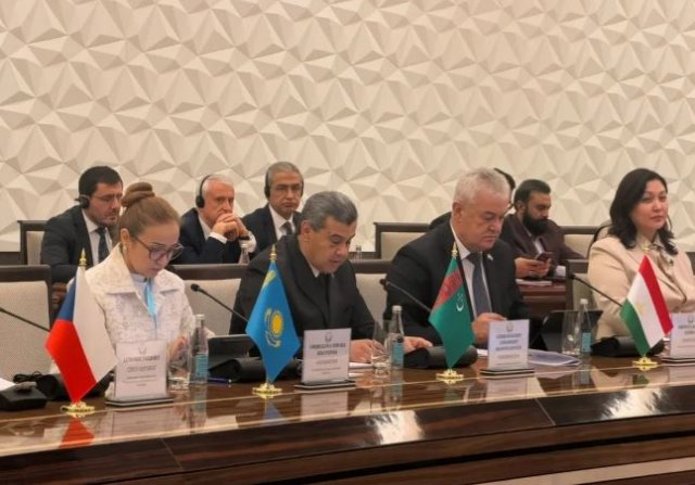 Туркменистан предложил создать молодежные научно-образовательные кластеры в регионе