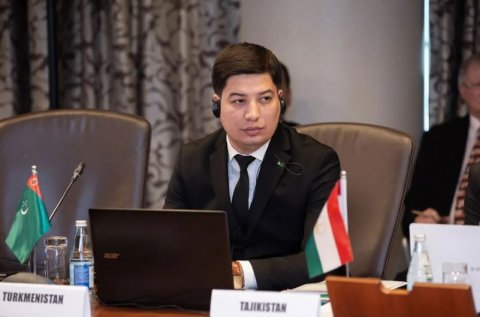 Туркменская делегация приняла участие в совещании по стратегии развития Коридора 2 ЦАРЭС в Баку