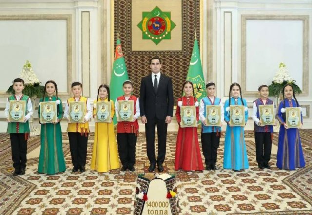 Туркменистан собрал более 1,4 млн тонн пшеницы