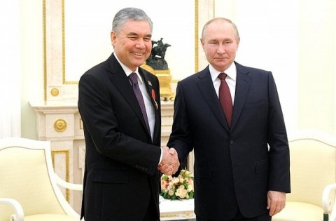Гурбангулы Бердымухамедов провел телефонный разговор с Владимиром Путиным
