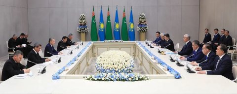 Туркменистан предложил создать с Казахстаном совместную транспортно-логистическую компанию