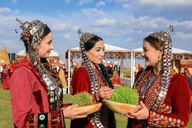 Ораза байрамы и Новруз дадут туркменистанцам четыре выходных подряд