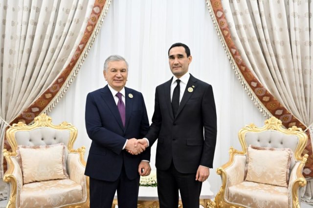 Сердар Бердымухамедов провёл переговоры с Президентом Узбекистана в Авазе