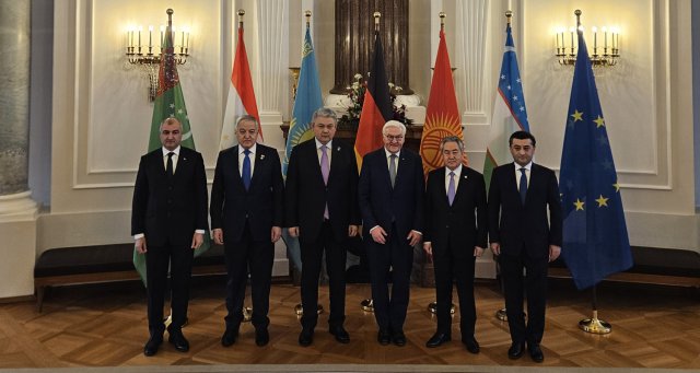 Ашхабад расширяет сотрудничество с ФРГ в энергетике и транспорте