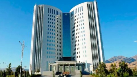 В Туркменистане определены квоты на приём в аспирантуру и клиническую ординатуру
