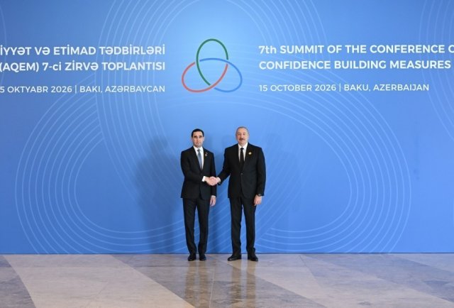 Президент Туркменистана принял участие в саммите СВМДА в Баку