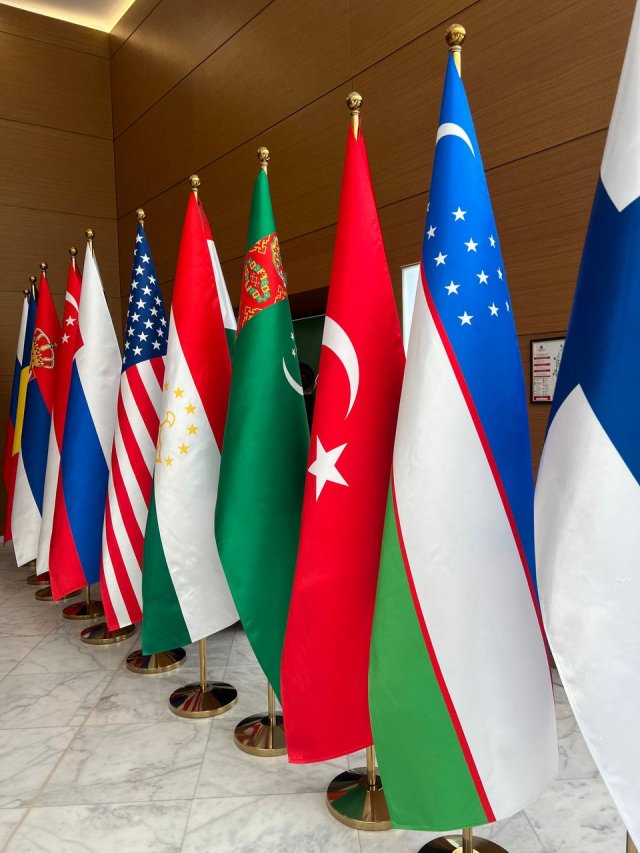 Президент Туркменистана участвует в экологическом саммите в Астане