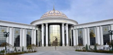 В Туркменистане стартовал конкурс студенческих эссе на русском языке «Туркменистан — Родина мира и доверия»