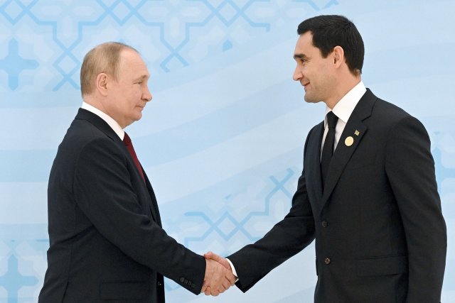 Глава РФ посетит Туркменистан для участия в саммите СНГ