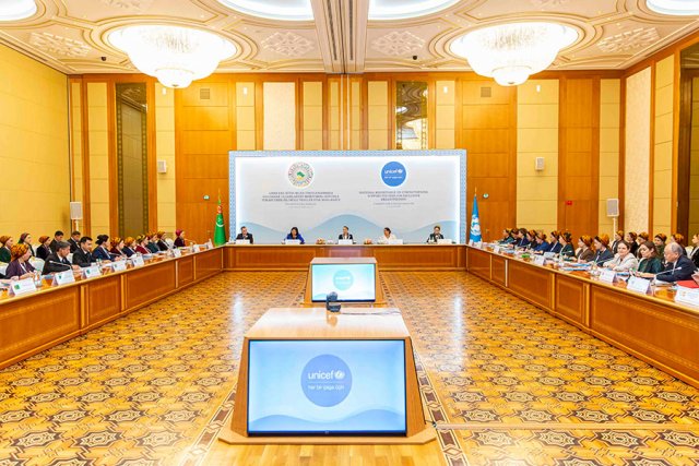 В Туркменистане обсудили пути укрепления системы поддержки грудного вскармливания