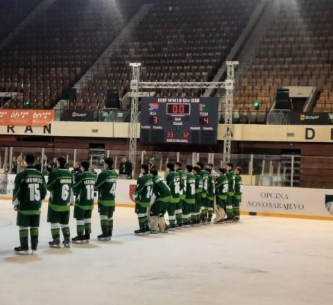  Туркменские хоккеисты вырвали победу у ЮАР на юниорском чемпионате мира