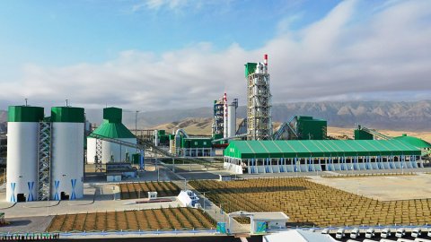 Три завода Туркменистана нарастят выпуск цемента