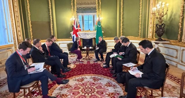 Туркменистан и Британия договорились о «Культурном диалоге» и совместных программах