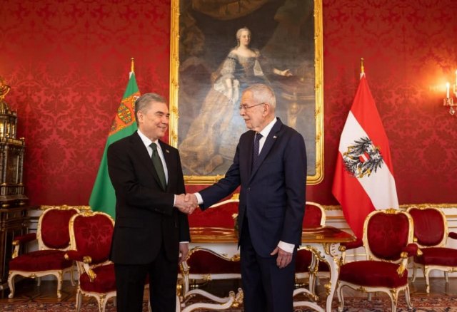 Гурбангулы Бердымухамедов пригласил президента Австрии посетить Туркменистан