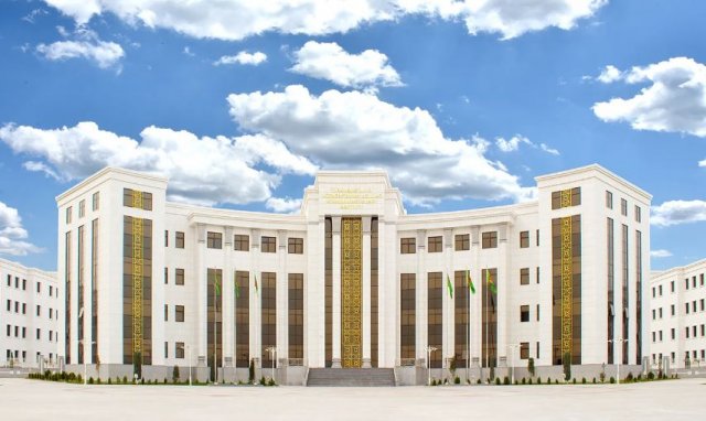 В вузах Туркменистана откроют 13 новых направлений подготовки в 2025/2026 учебном году