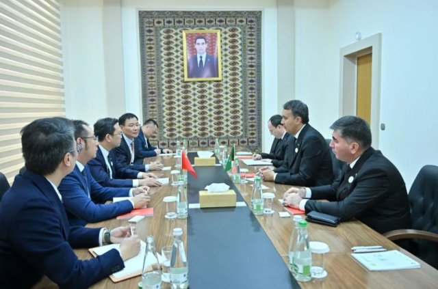 Туркменистан и китайские IT-гиганты обсудили ИИ и умные города