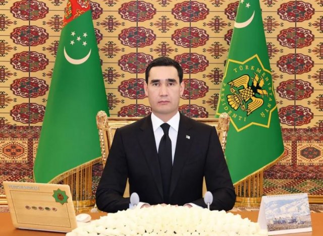 Президент Туркменистана поручил усилить подготовку к 35-летию независимости