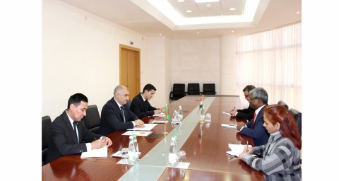 В МИД Туркменистана прошли переговоры с послом Индии Бандару Вилсонбабу