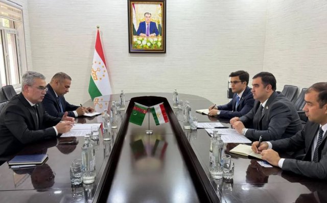 Туркменистан и Таджикистан договорились об открытии торговых домов