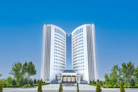 Туркменистан открывает набор на обучение в вузах Китая и Венгрии