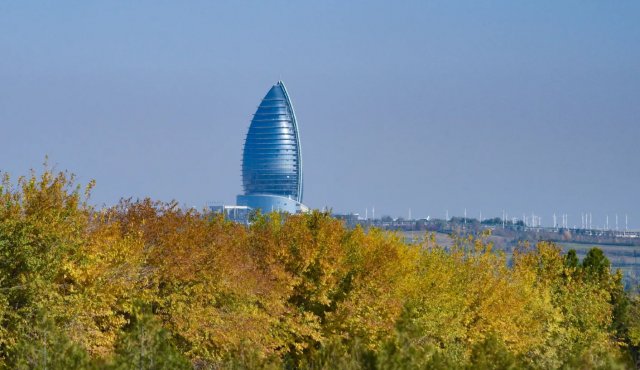 Синоптики прогнозируют в Туркменистане дождливую погоду и ветер