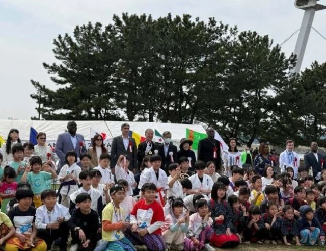 Посол Туркменистана принял участие в японском детском фестивале мира