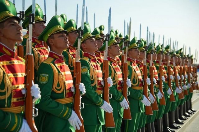 В Туркменистане увольняют в запас военнослужащих осеннего призыва-2023