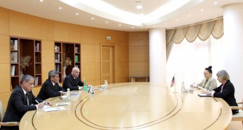 Глава МИД Туркменистана принял американского посла: в фокусе — двусторонние связи