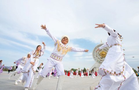 Правительство Туркменистана утвердило программу культурных мероприятий на апрель