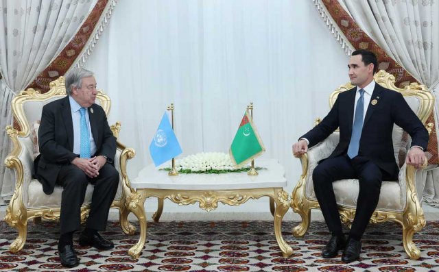 В Авазе прошла встреча Президента Туркменистана с Генсеком ООН