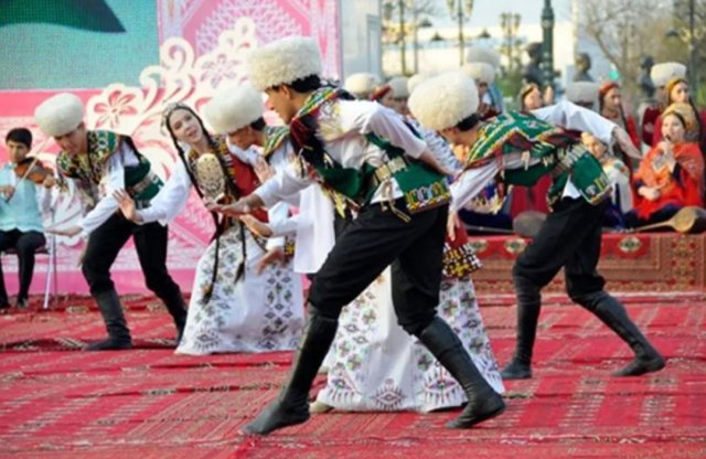 В Туркменистане анонсировали мартовские празднования и фестивали