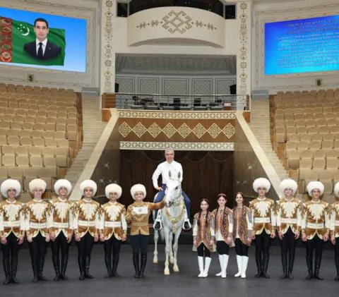 «Galkynyş» удостоена 3 млн манатов от Президента Туркменистана