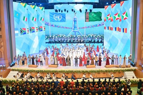 В Ашхабаде прошёл концерт в честь 30-летия нейтралитета Туркменистана