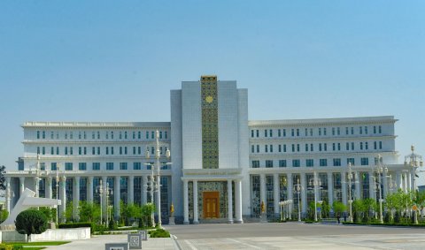 Члены правительства Туркменистана ушли в отпуск с 1 августа