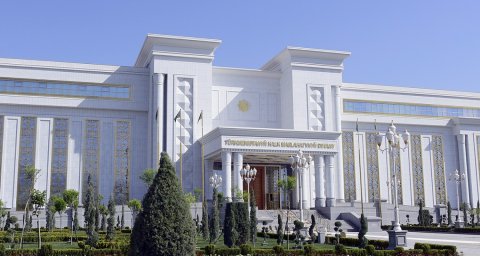 Туркменистан выступает против силовых методов в международной политике