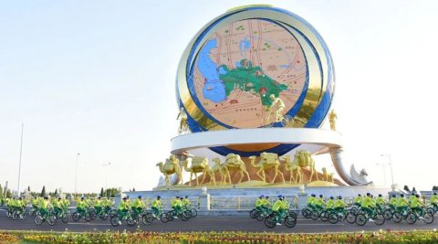 Туркменистан отметил Всемирный день велосипеда массовыми пробегами