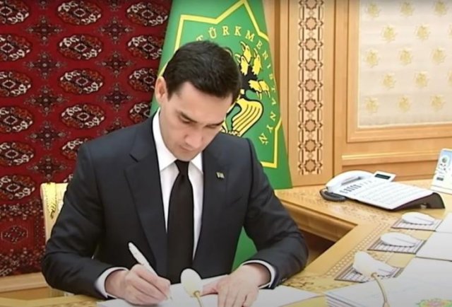 Президент Туркменистана подписал постановление о развитии энергетики