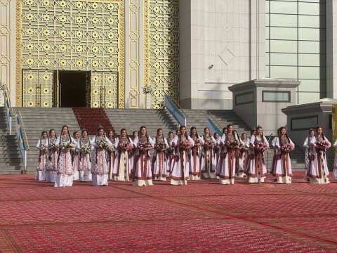 Масштабная выставка к юбилею нейтралитета открылась в Ашхабаде