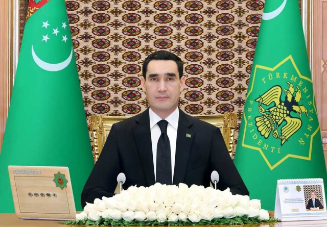 Президент Туркменистана провел расширенное заседание Кабинета Министров