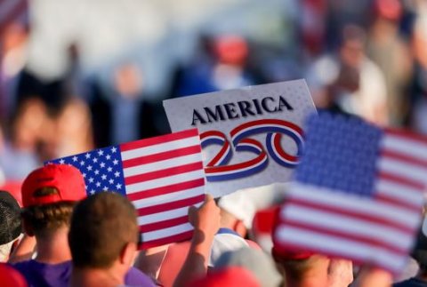 Сердар Бердымухамедов поздравил Трампа с 250-летием независимости США