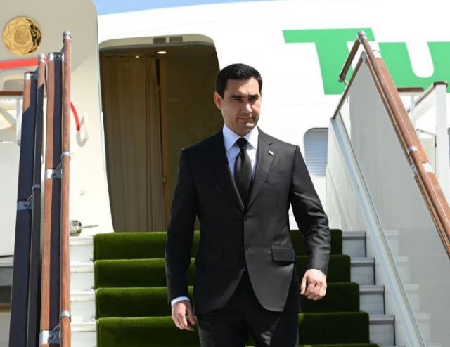 Президент Туркменистана завершил рабочий визит в Турцию