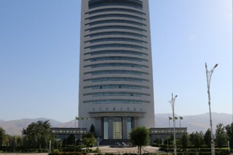 Туркменистан продал базовые масла четырём странам на $3 млн