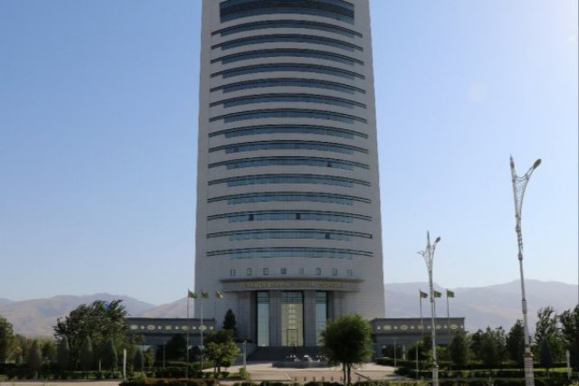 Туркменистан продал базовые масла четырём странам на $3 млн