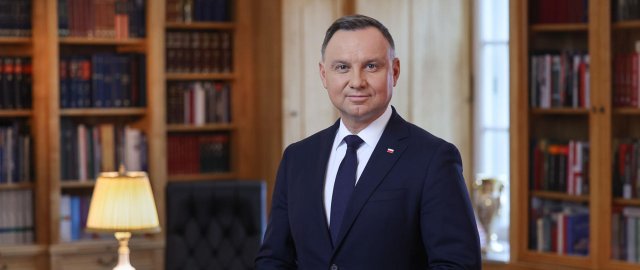 Сердар Бердымухамедов поздравил Президента Польши с Днём Конституции