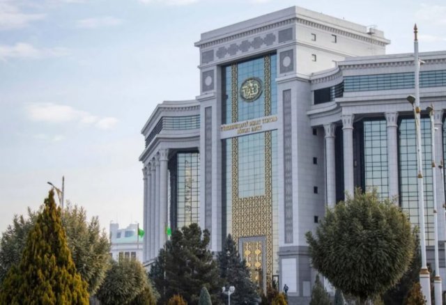 В Туркменистане разрабатывают новую платежную систему «Galkynyş»
