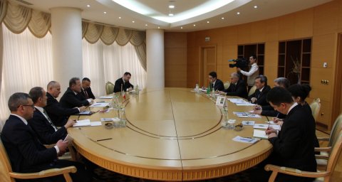 Туркменистан и Италия обсудили перспективы двустороннего сотрудничества