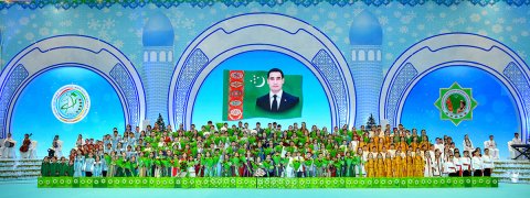 В Туркменистане наградили лауреатов детской премии имени Гулбаба