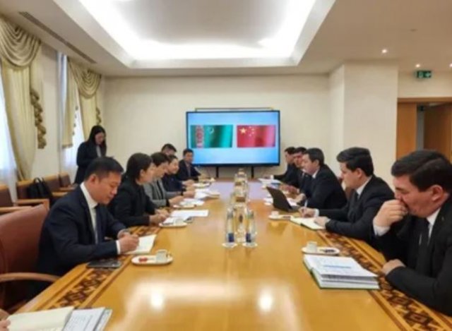 Минобразования Туркменистана и Huawei обсудили подготовку кадров для ИИ-экономики