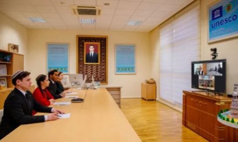 Студенты Туркменистана и России обсудили перспективы чистой энергии