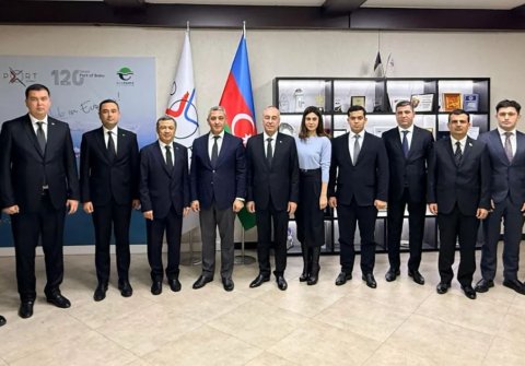 Туркменбаши и Баку договорились нарастить грузопоток через Каспий